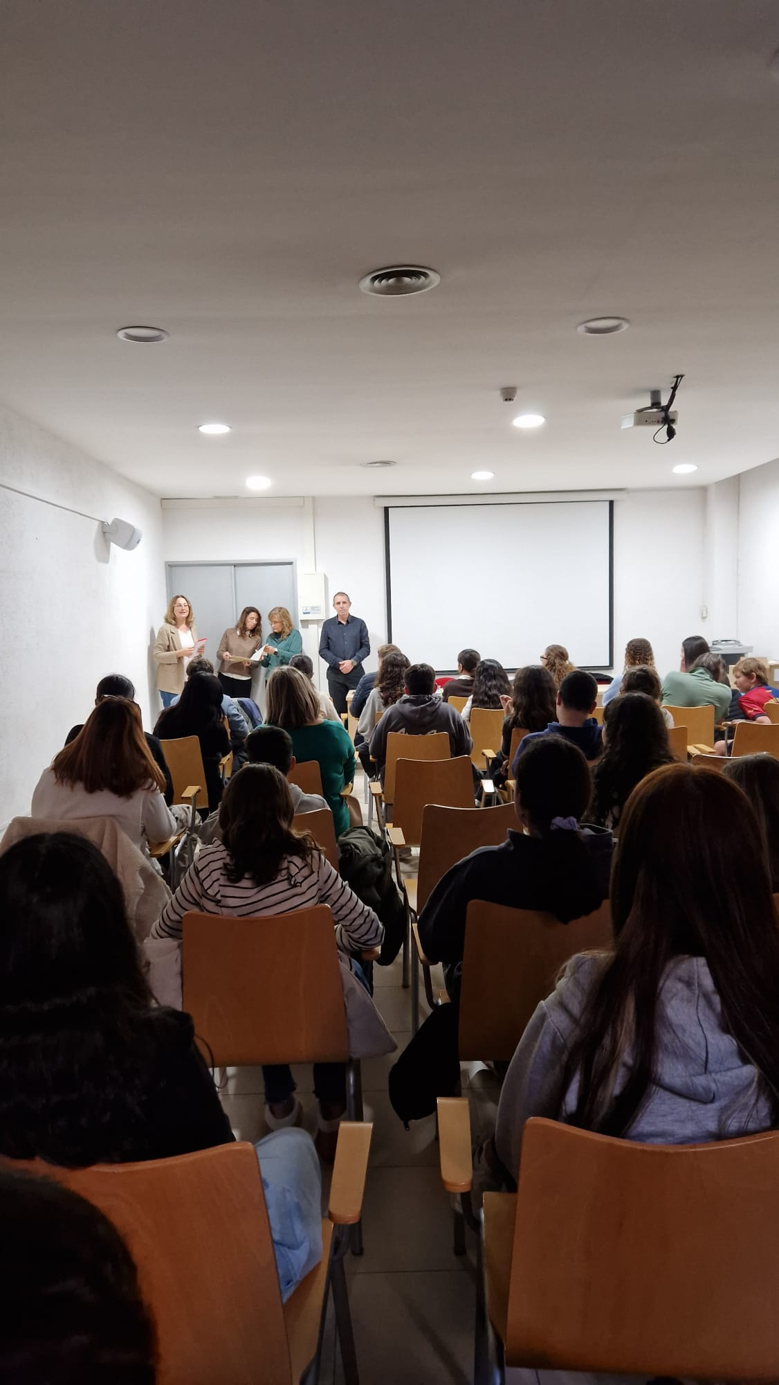 Presentació VxL centres educatius 27.01.2025_1748195938.jpg